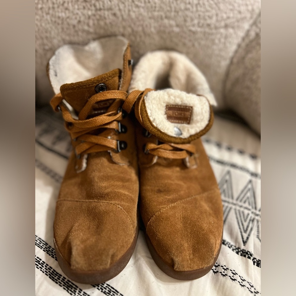 Toms botas.